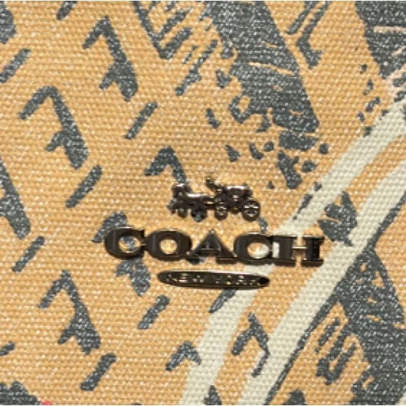 Coach Comic Graphic Tote Bag - Black Widow - Picture 2 of 4